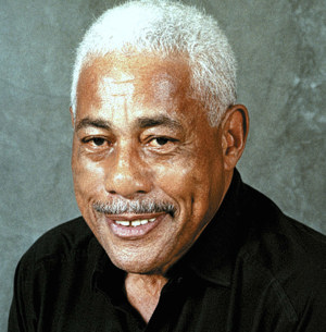 A headshot of Bill Nunn.