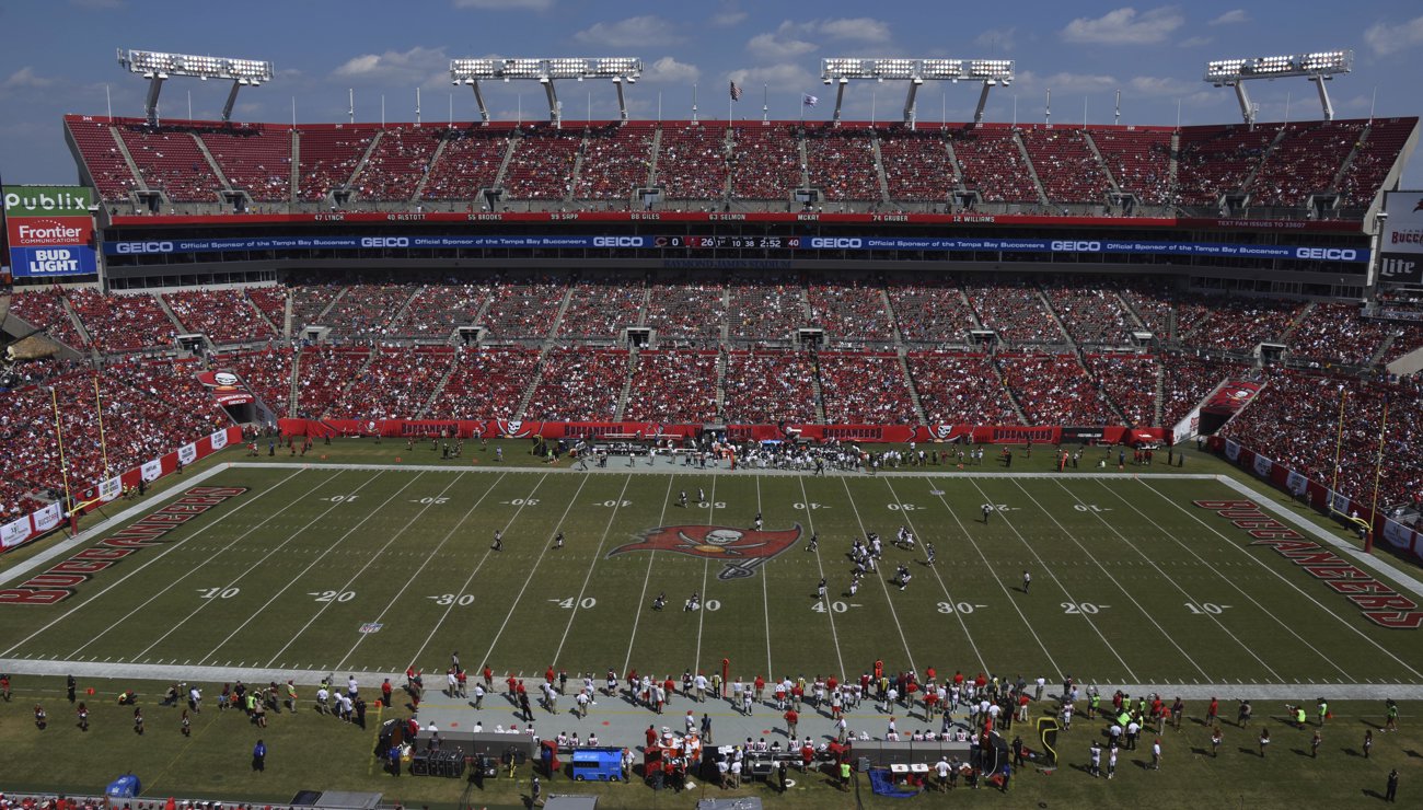 Team Histories Buccaneers Raymond James Stadium (1) Min